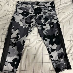 Old Navy Acitve Capri’s XXL